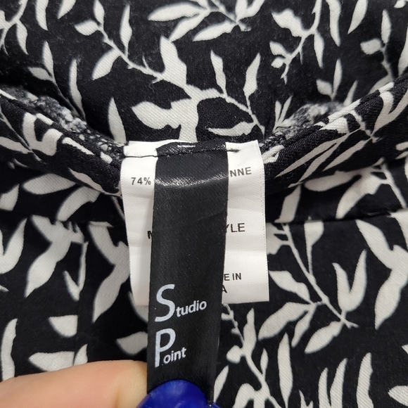 Studio Point Floral Cropped Pant - Size US S - Picture 4 of 5